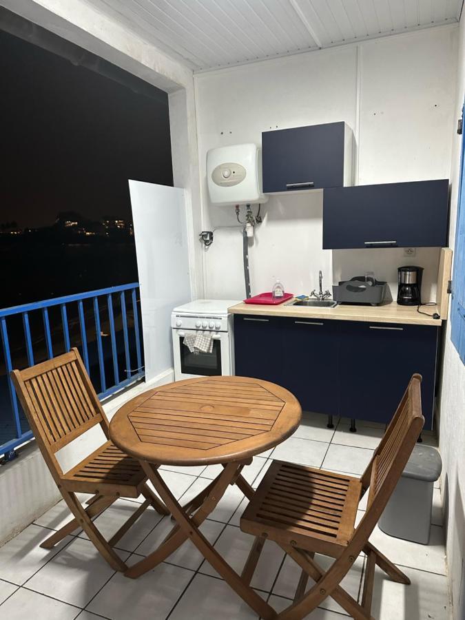 Appartements Les Pieds Dans L'Eau Ле-Труаз-Иле Экстерьер фото